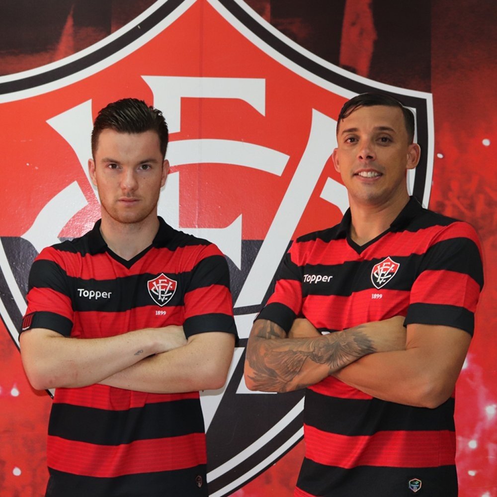 Botelho y Baumjohann, nuevos jugadores de Vitória, de la Liga Brasileña. ECVitória