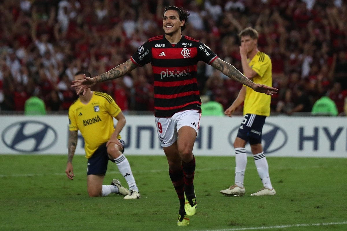 Com dois gols de Pedro, Flamengo goleia o Millonarios e avança na Libertadores
