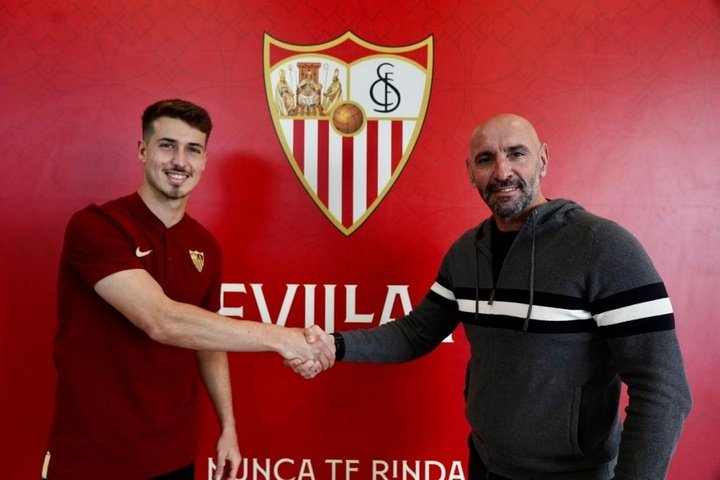 O Sevilla renova com Pedro Ortiz até 2025