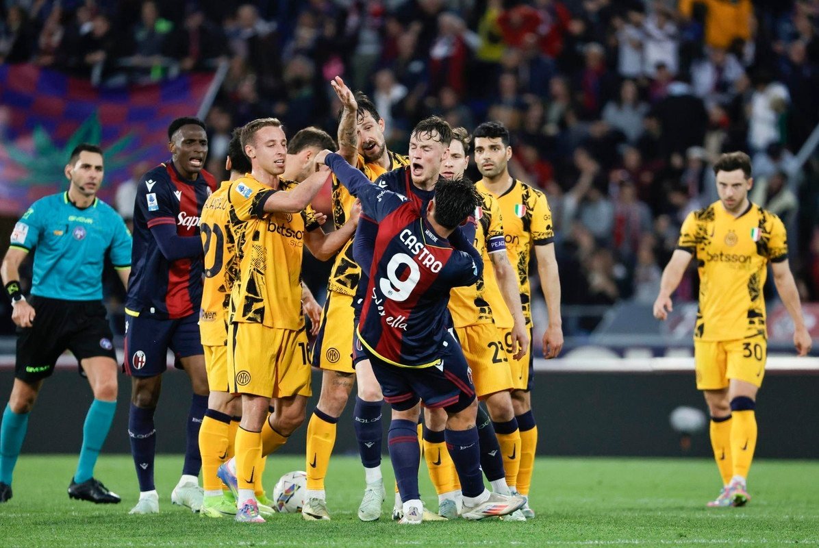 El Bologna está invicto ante los gigantes de Milán. EFE