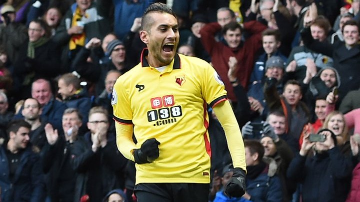 Watford quick out of the blocks to tame the Foxes