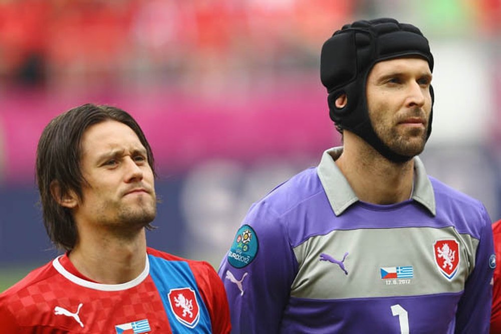 Petr Cech y Thomas Rosicky, dos de los jugadores más reconocibles en la República Checa. AFP/EFE