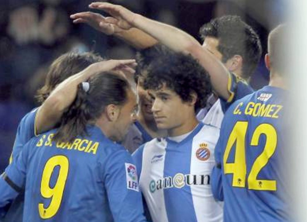 Philippe Coutinho pasa desapercibido en una celebración del Espanyol. EFE