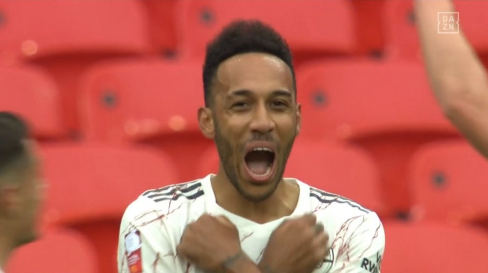 Aubameyang abrió la lata ante el Liverpool. Captura/DAZN