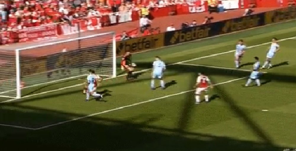 Aubameyang scored Arsenal's first goal. Captura
