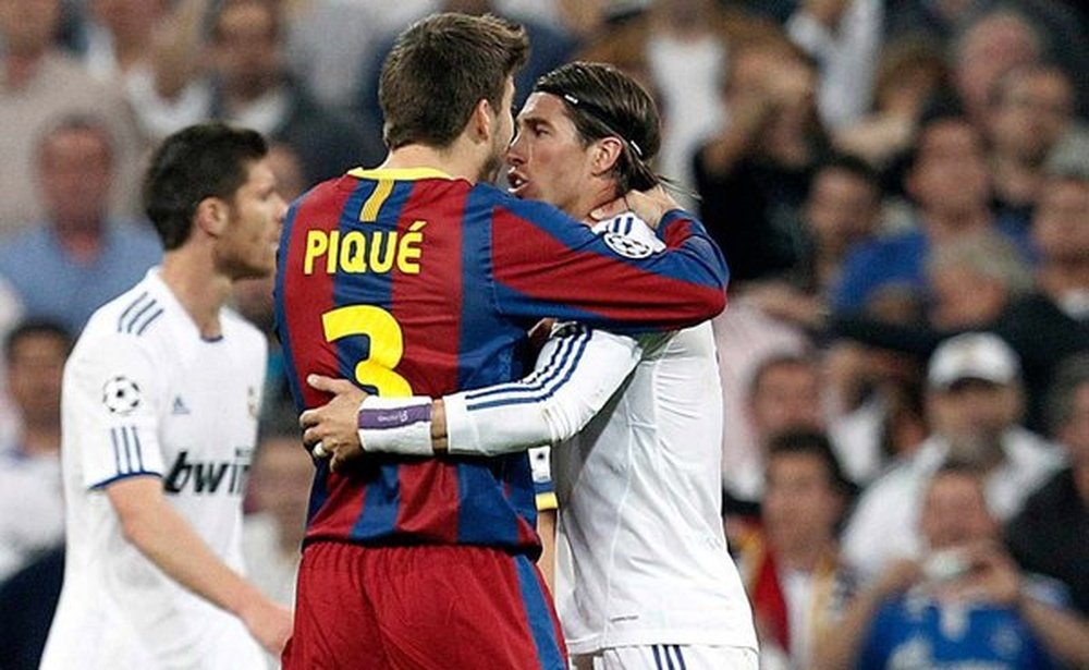 Piqué discute avec Sergio Ramos dans un match de Liga entre Barça et Real Madrid. Twitter