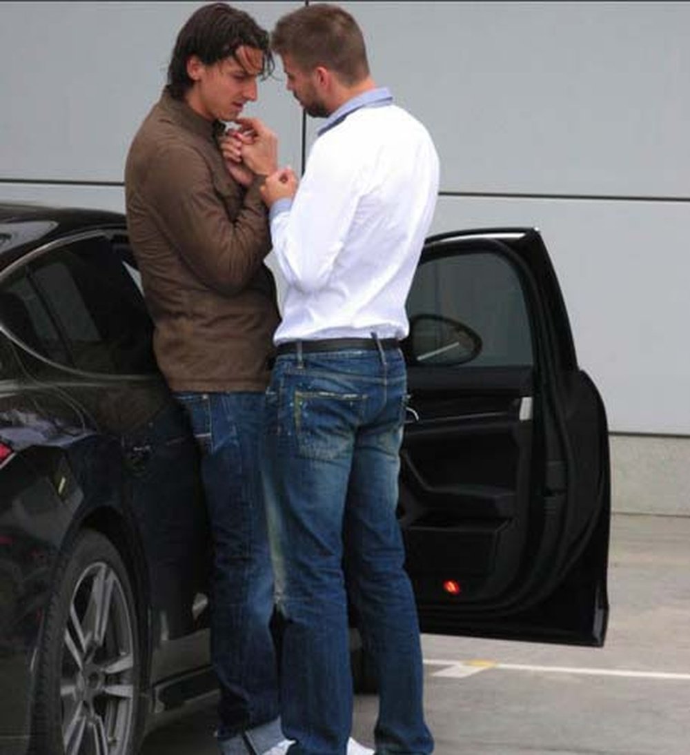 Piqué fala sobre a sua foto com Ibrahimovic. Piqué e Ibrahimovic.