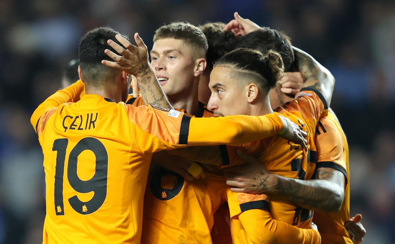 La Roma se espabila en Glasgow