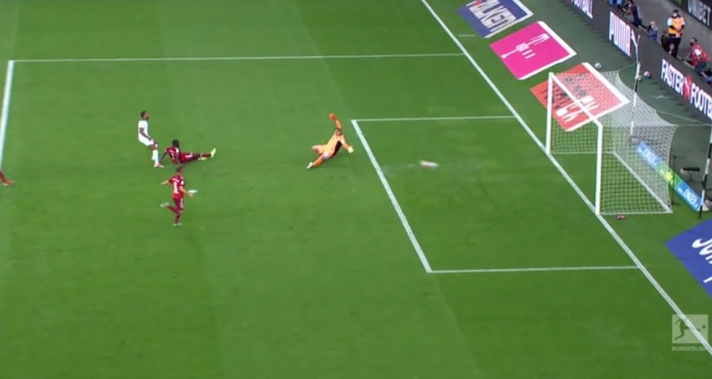 Plea scored the first goal of the Bundesliga 2021/22! Captura/Vamos