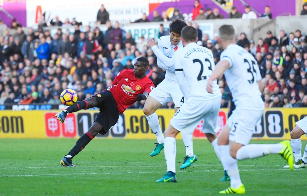 Pogba smashes in Manchester United's first goal of the afternoon. ManUtdFC