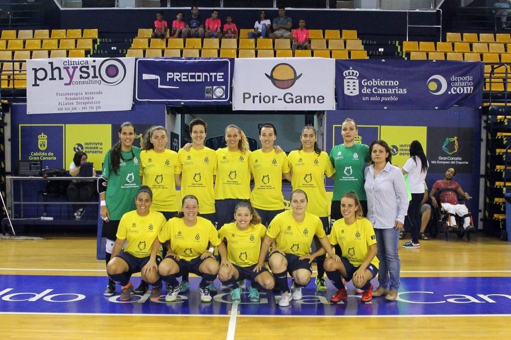 Cristina Gimenó se mostró orgullosa de sus chicas. Teldeportivo