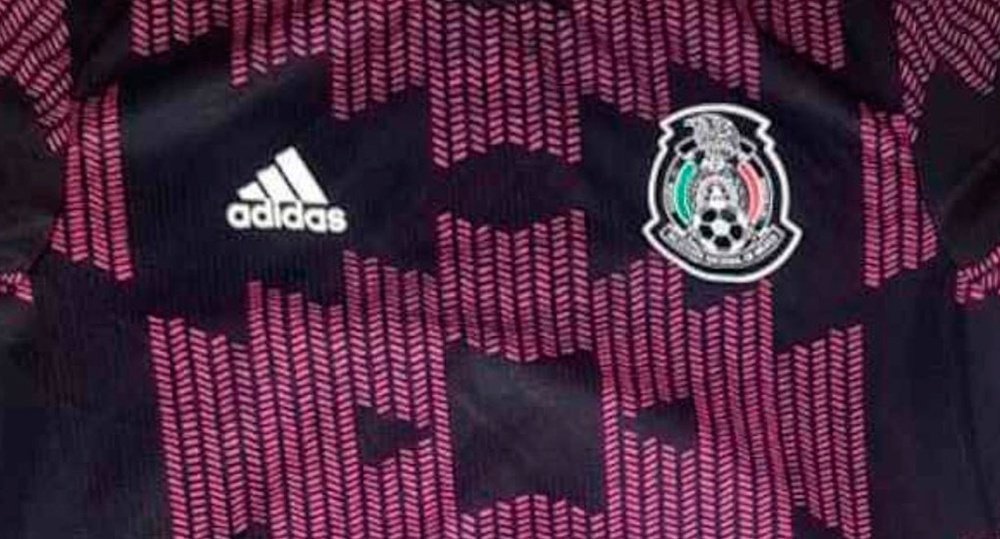 El rosa no es un color tradicional en la Selección Mexicana. Todosobrecamisetas.com