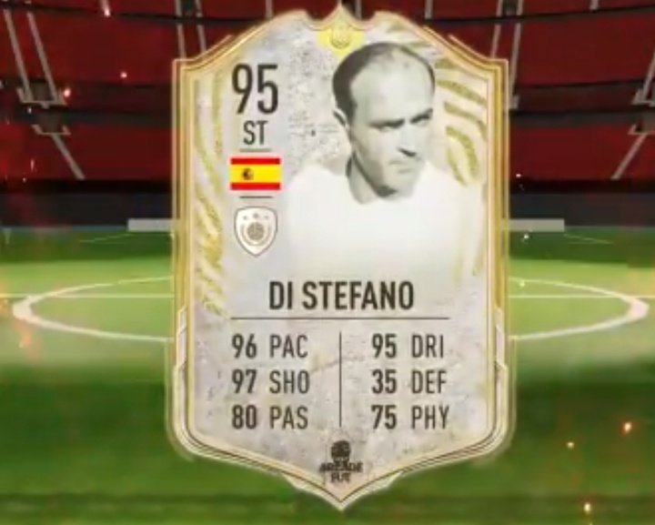 Posible diseño de la carta y medias de Alfredo Di Stéfano en FIFA 22, Twitter/FUTArcade