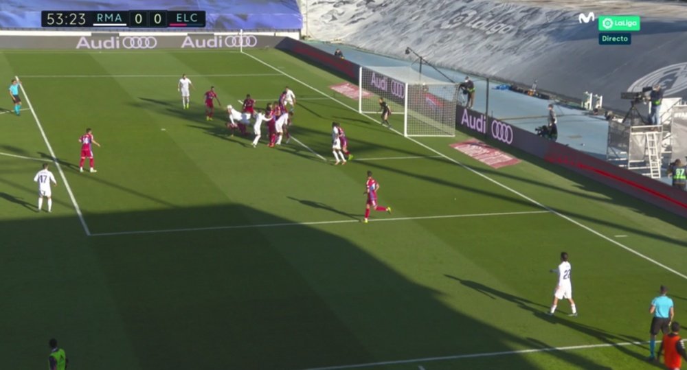 Sergio Ramos wanted a penalty v Elche. Screenshot/Movistar+LaLiga
