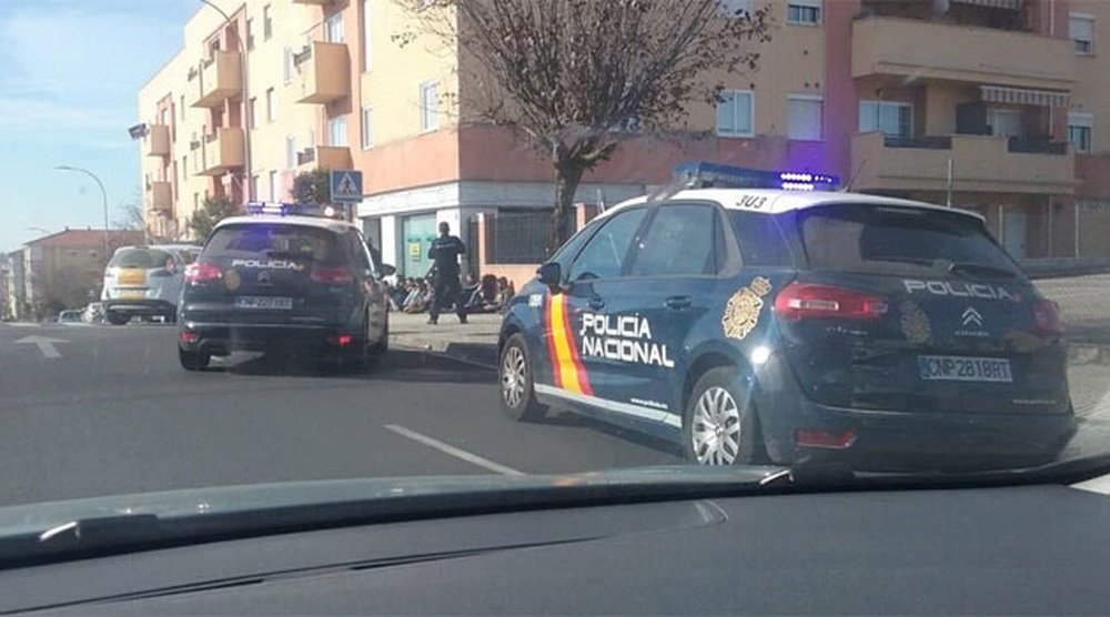 Presencia policial tras los incidentes entre los radicales del Cádiz y el Mérida.