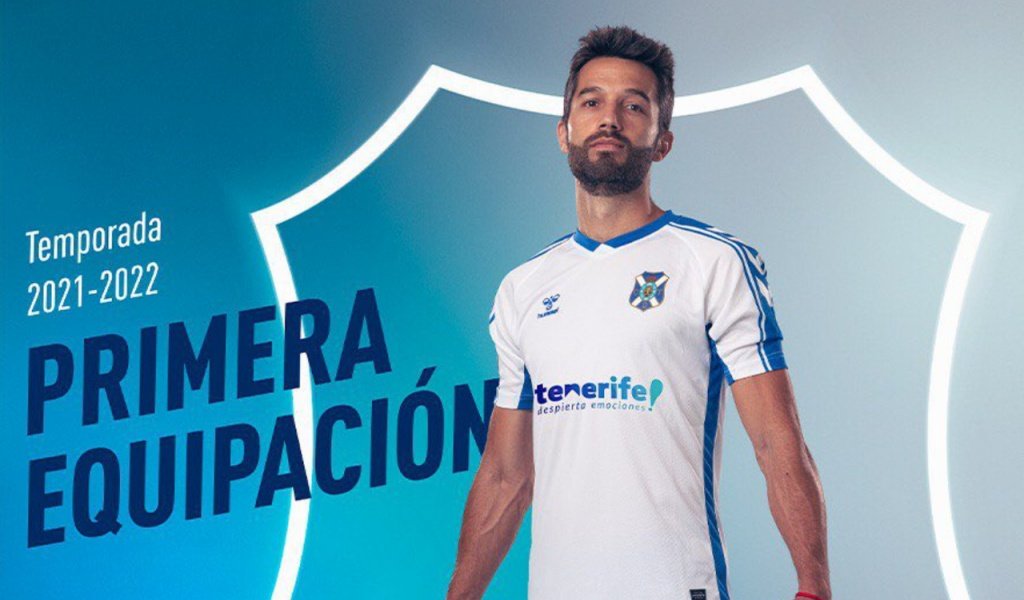 El Tenerife presentó sus nuevas camisetas. Captura/Twitter/CDTOficial