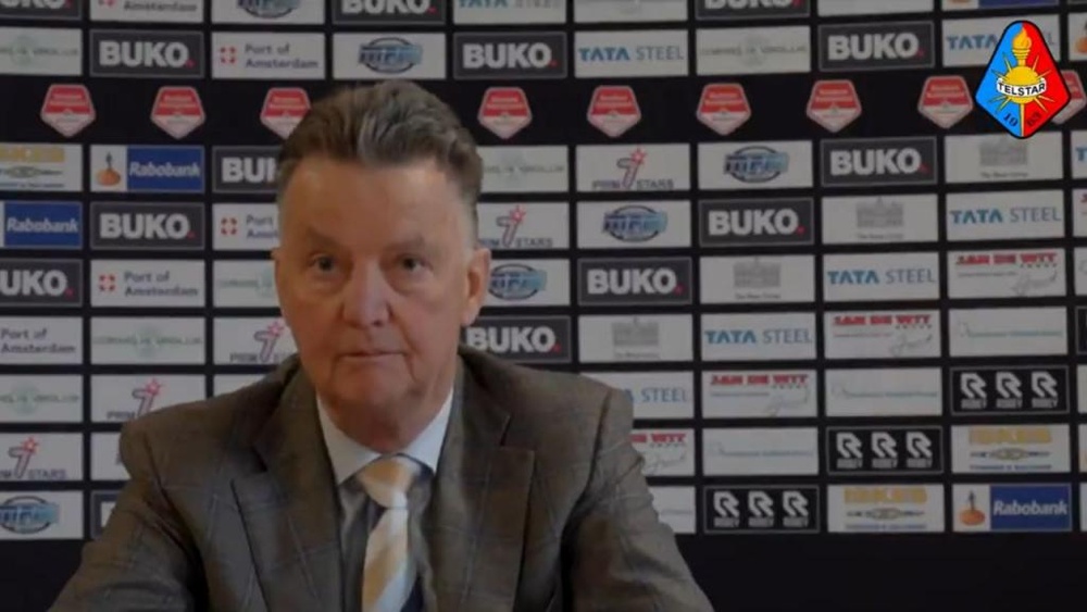 Van Gaal entrenará al Telstar. Twitter/telstar1963nv