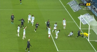 Se resistió, pero llegó el primer gol de Sergio Ramos con el PSG. Captura/Esport3