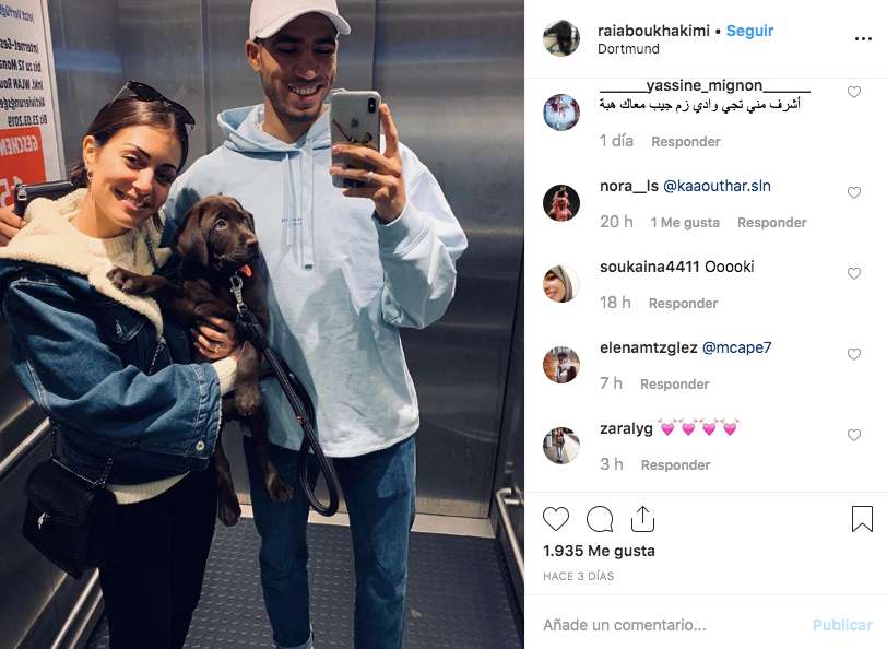 Hiba Abouk y Achraf adoptan juntos un perro