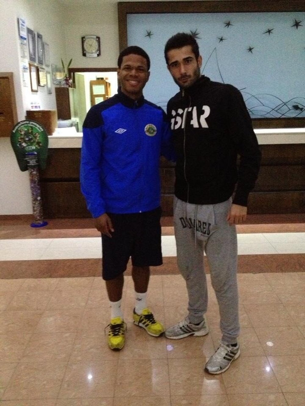 Pulpo Romero (derecha), nuevo jugador de La Roda. PulpoRomero
