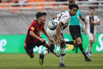La Selección Española Sub 17 cayó en los cuartos de final ante Alemania, en un partido en el que dominó la posesión y las ocasiones pero que perdió desde el punto de penalti, merced al tanto de Paris Brunner.