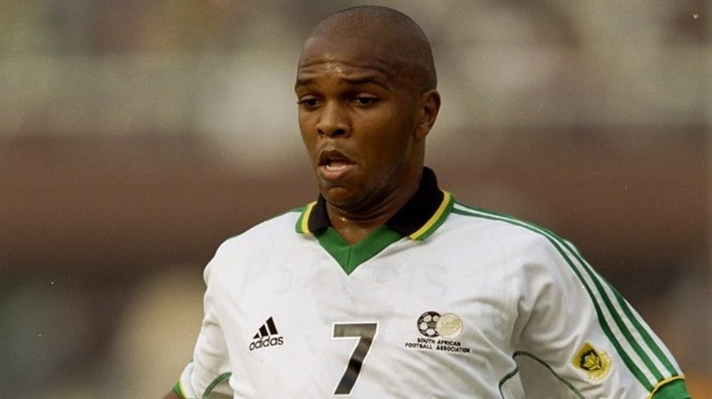 Quinton Fortune fue una de las piezas clave de Sudáfrica a principios del 2000. FIFA