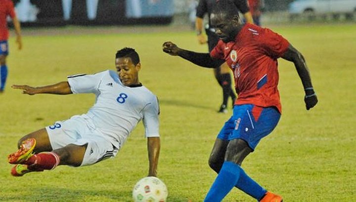 Granada 1-3 Haití. Los 'chicos picantes' se complican el pase