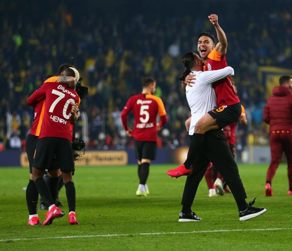 Falcao réagit aux célébrations. Twitter/GalatasaraySK