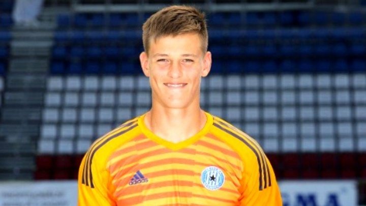 El United ficha a un portero checo de 16 años