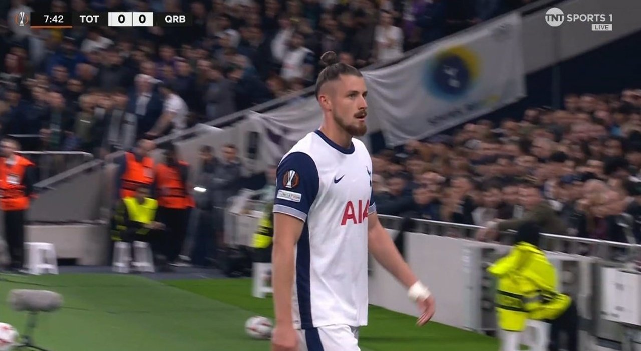 Dragusin espulso dopo 7 minuti al debutto in Europa. TNTSports