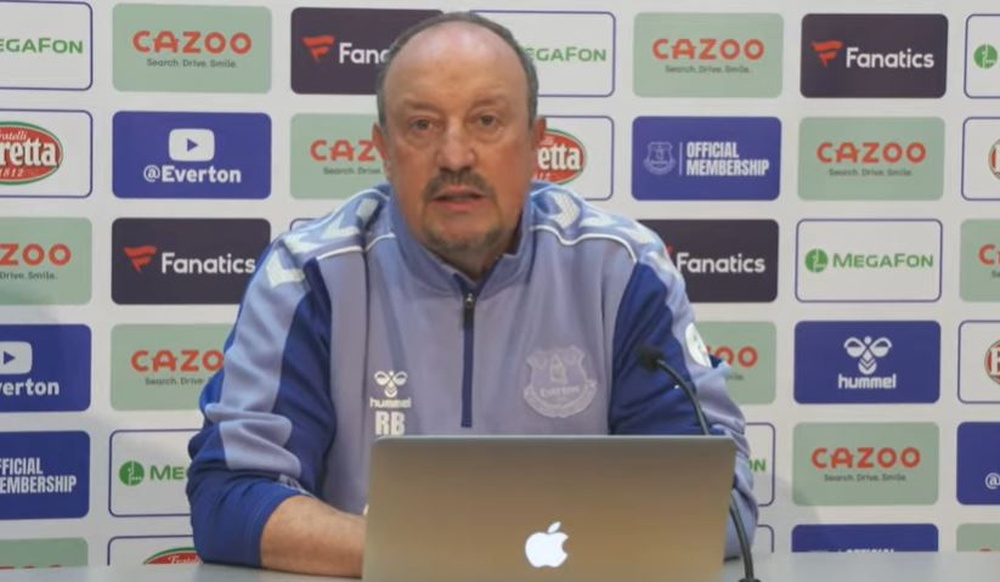 Rafa Benítez explicó por qué se produjo la salida de James Rodríguez. Captura/Everton