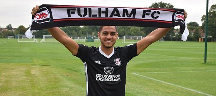 OFICIAL: Rafa Soares no Fulham por empréstimo do FC Porto