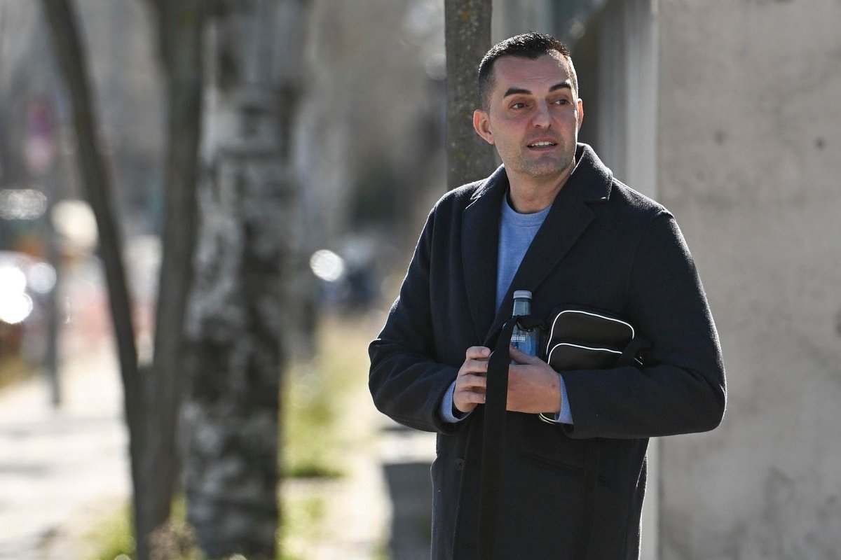 El hermano de Jenni Hermoso aseguró haber recibido presiones de Vilda