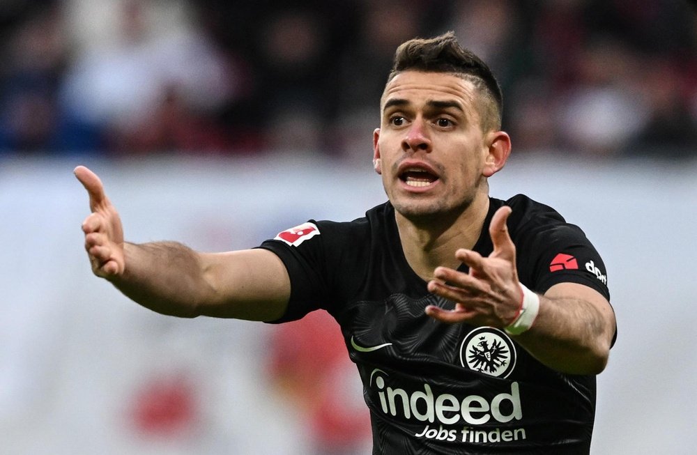 Efeito Santos Borru00e9 e seu desaparecimento dentre os onze do Eintracht.