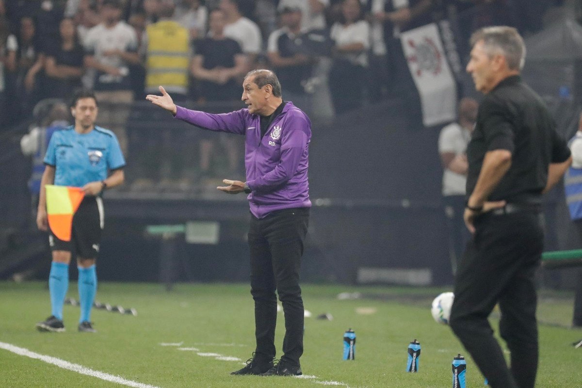 Corinthians se carga a Ramón Diaz pese a haber ganado un título