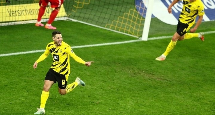 Dortmund's Guerreiro and Celta's Javi Galan on Atletico radar