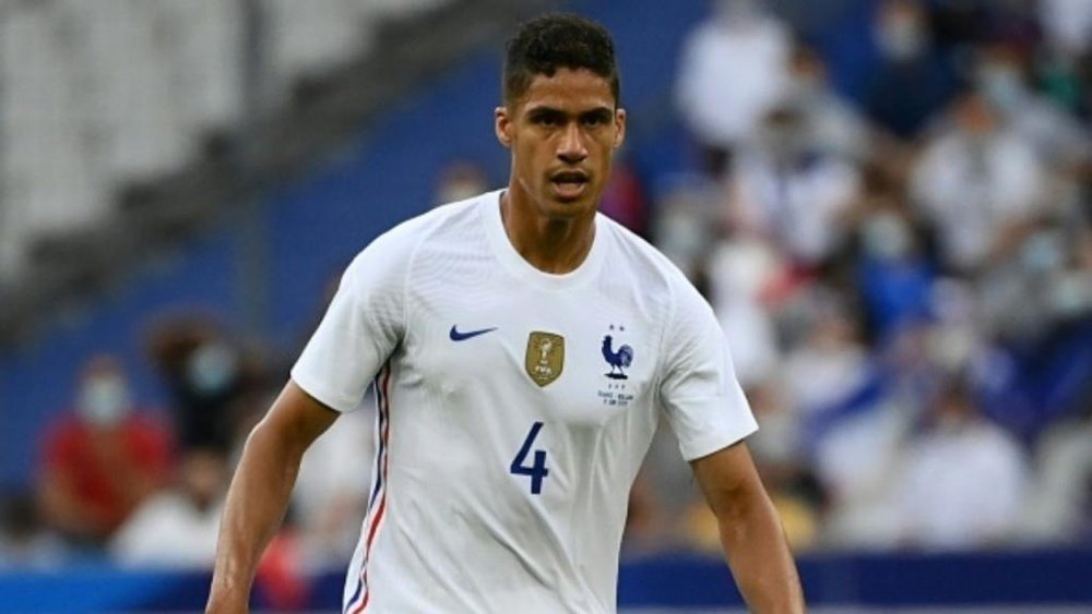 Varane, listo para poner rumbo a Mánchester. AFP