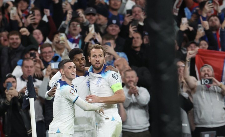 England stars spend over £35,000 celebrating Euro qualification
