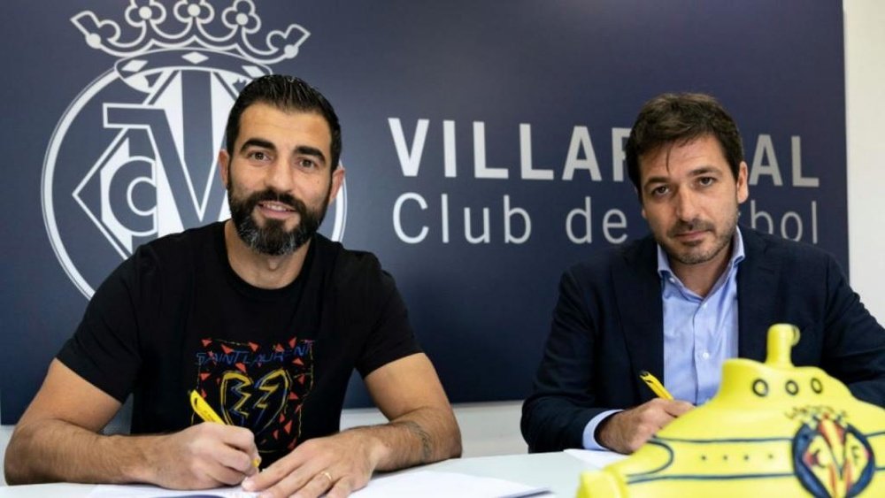 Raúl Albiol prolonge jusqu'en 2023 avec Villarreal. VillarrealCF