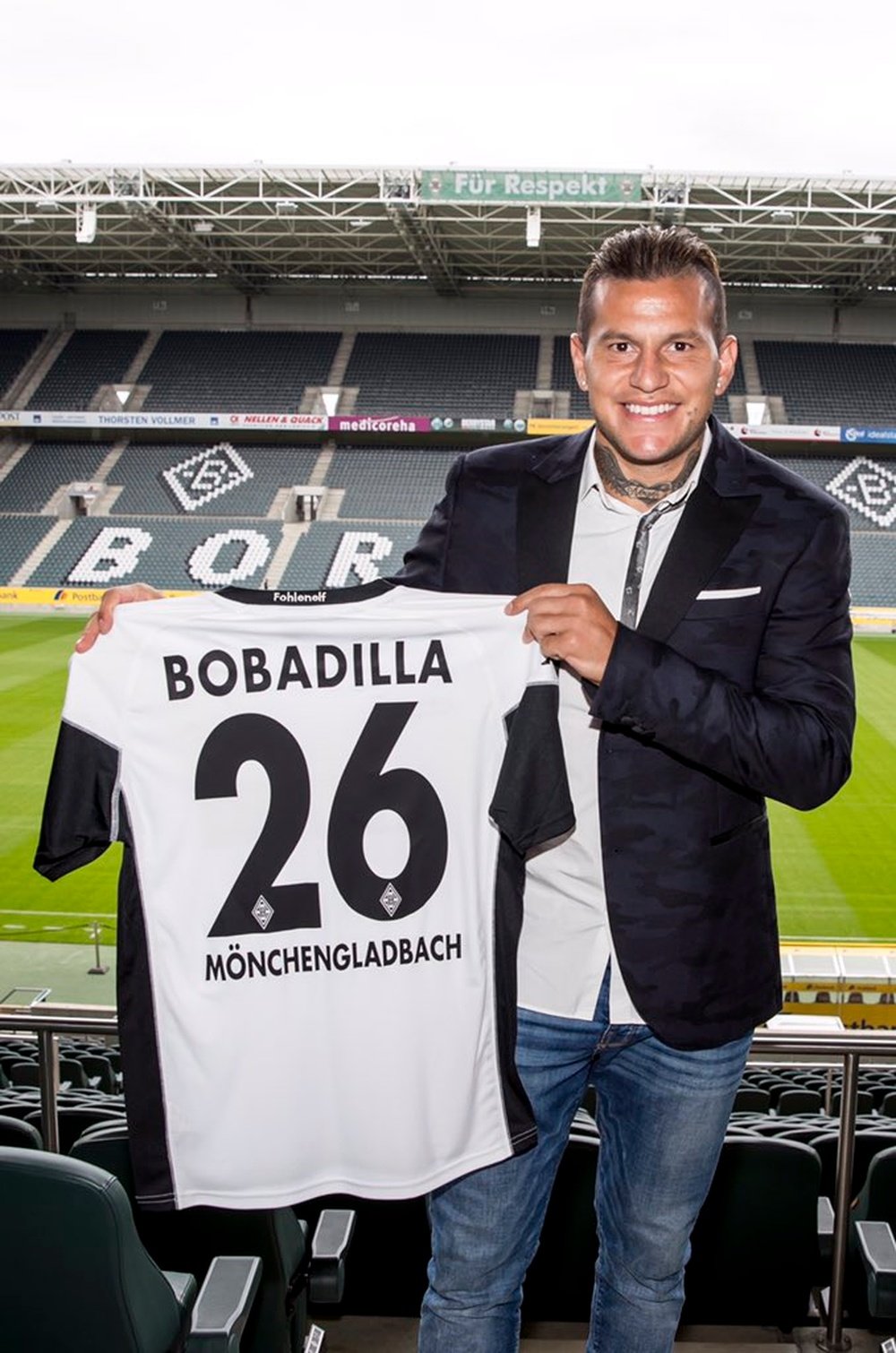 Bobadilla luce nuevo dorsal con el conjunto alemán. Borussia