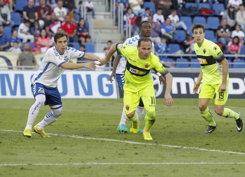 El Elche espera llevarse tres puntos más ante el UCAM Murcia. LaLiga