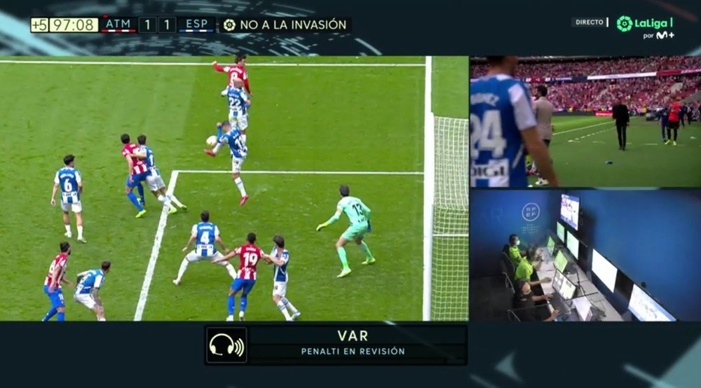 Otro Atleti-Espanyol con polémica tardía. Captura/MovistarLaLiga