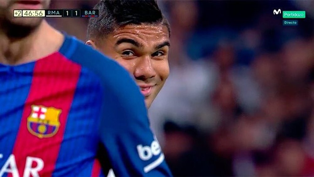 Reacción de Casemiro tras las palabras de Piqué. Twitter