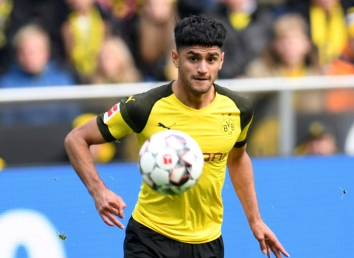 Dahoud rinnova con il Borussia Dortmund fino al 2023