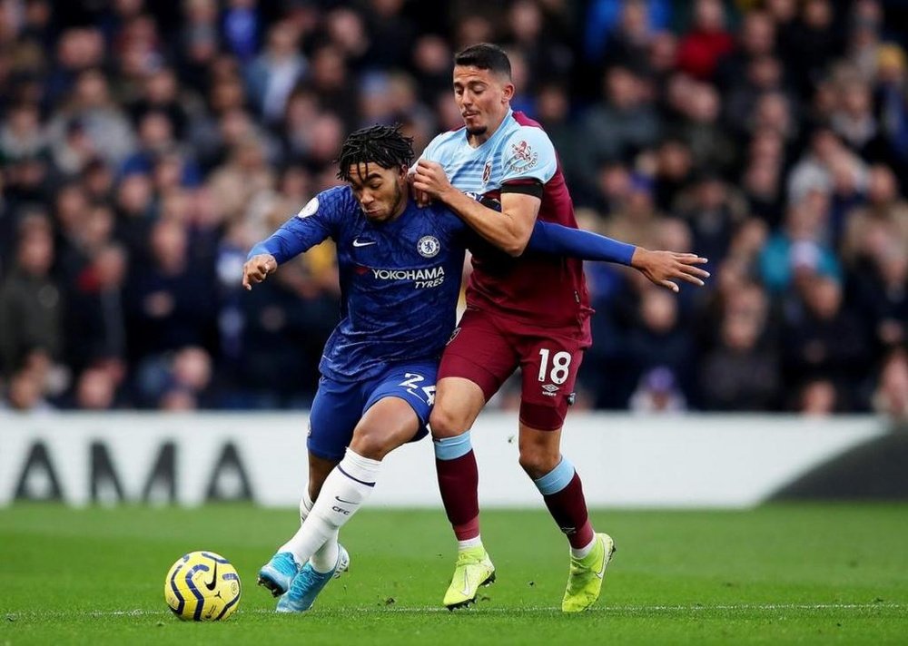 Reece James (L) has extended his Chelsea contract. Twitter/ChelseaFC