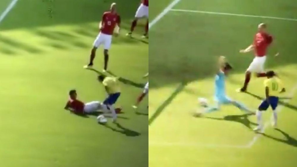 Neymar put an Austria defender on the floor. Captura