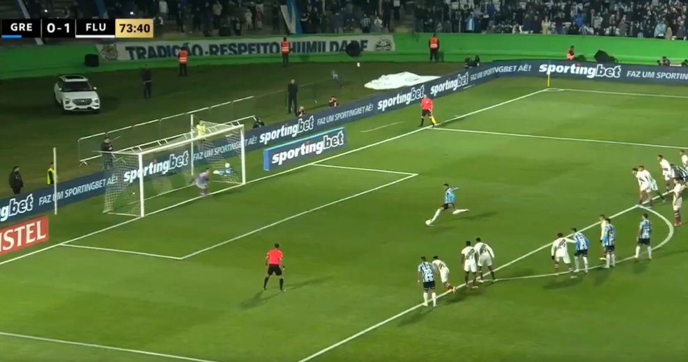Reinaldo marcó un golazo de penalti y una falta sin querer para remontar. Captura/Libertadores
