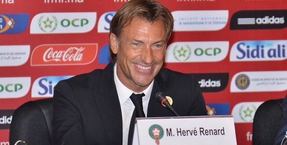 Renard sonríe en su presentación con la Selección Marroquí. Twitter