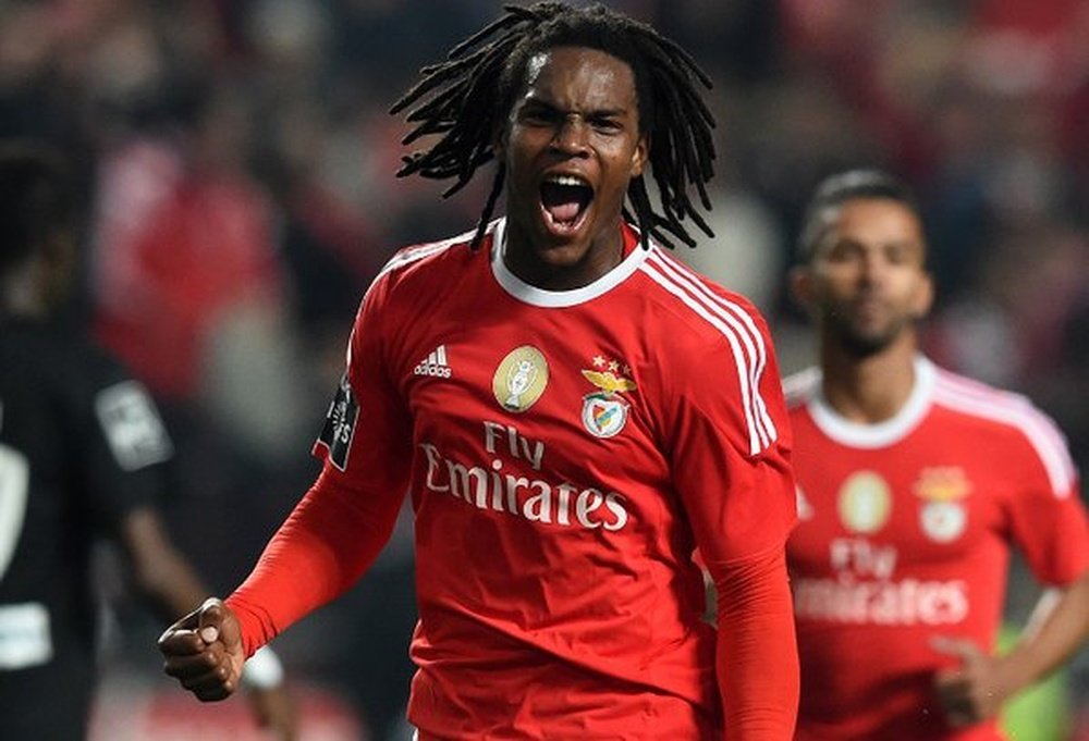 Renato Sanches currently plays for Benfica. Twitter