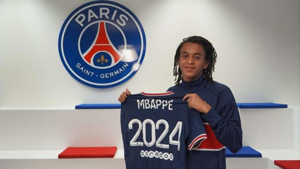 El hermano de Mbappé renovó con el PSG hasta 2024. Twitter/PSG_Inside